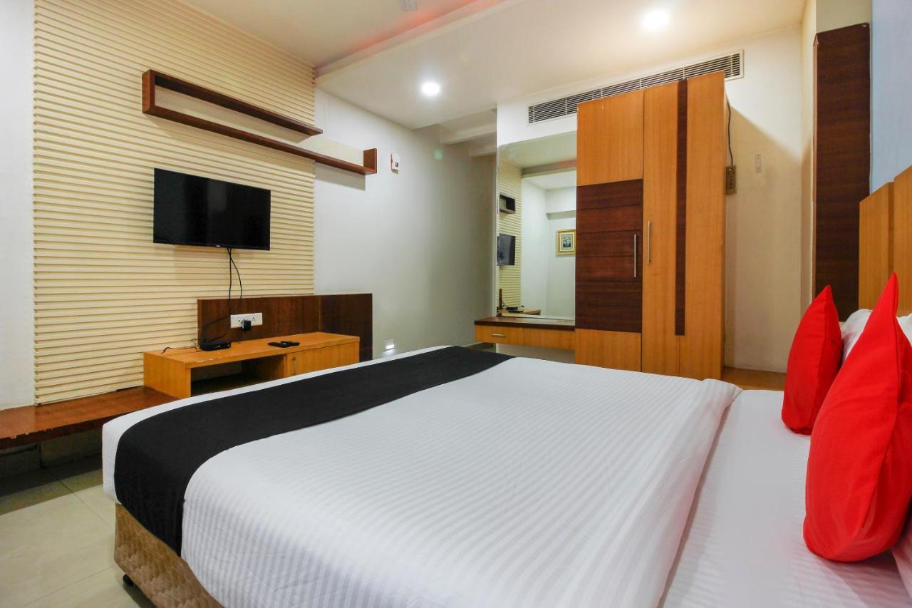 Hotel Capital O 66968 Haveli The Landmark Warangal Exterior foto