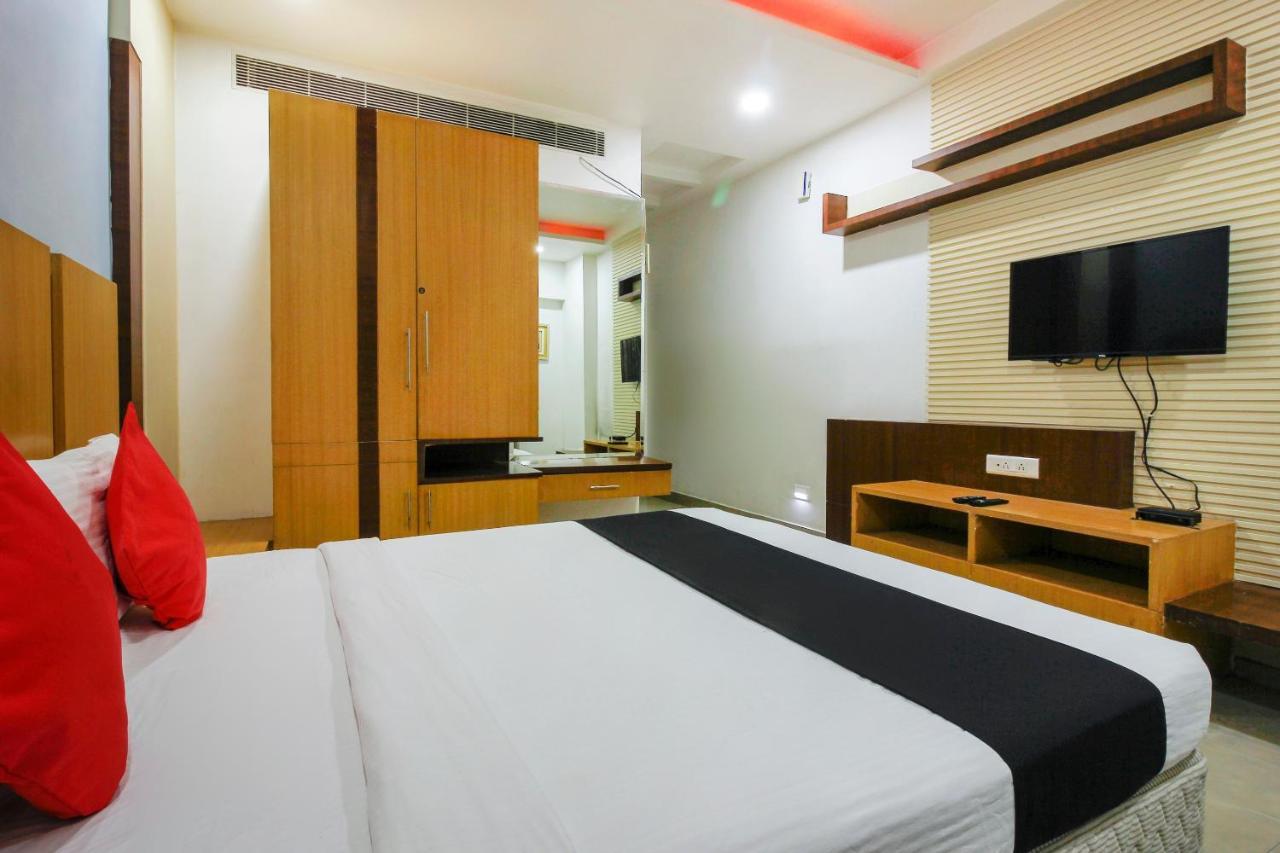 Hotel Capital O 66968 Haveli The Landmark Warangal Exterior foto